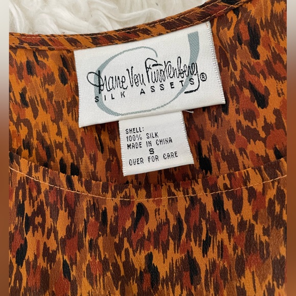 DVF Silk/Cotton Animal Print Sweater & Cami Set (S) - Picture 7 of 12